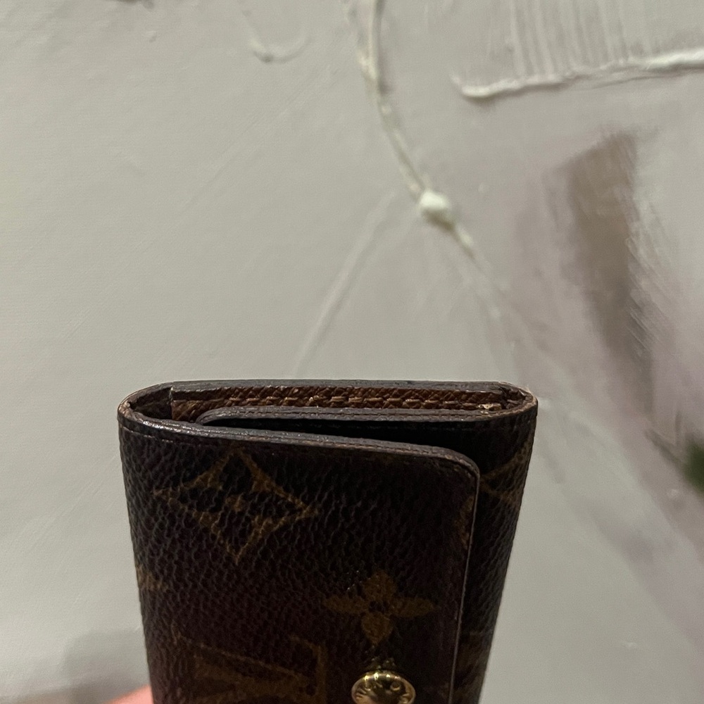 Louis Vuitton 4-Key Monogram Multicles Holder Authentic LV - Picture 9 of 12